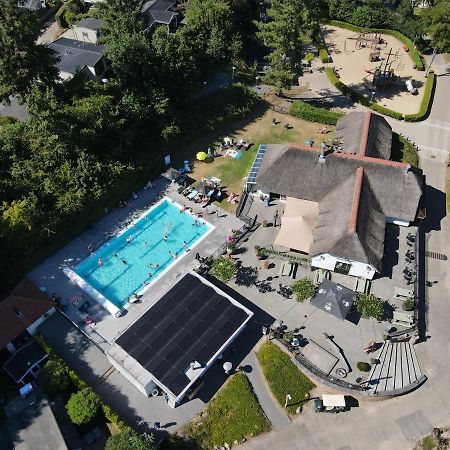 Vakantiepark De Thijmse Berg เรเนน ภายนอก รูปภาพ