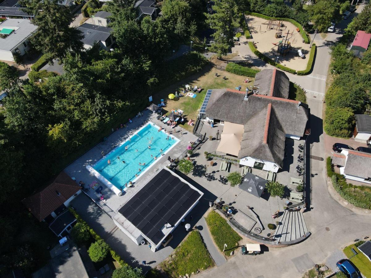 Vakantiepark De Thijmse Berg เรเนน ภายนอก รูปภาพ