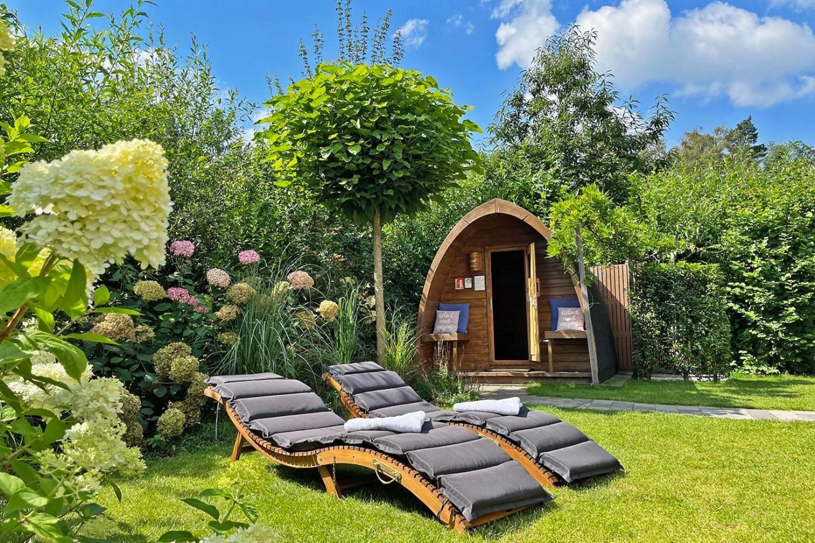 Vakantiepark De Thijmse Berg เรเนน ภายนอก รูปภาพ